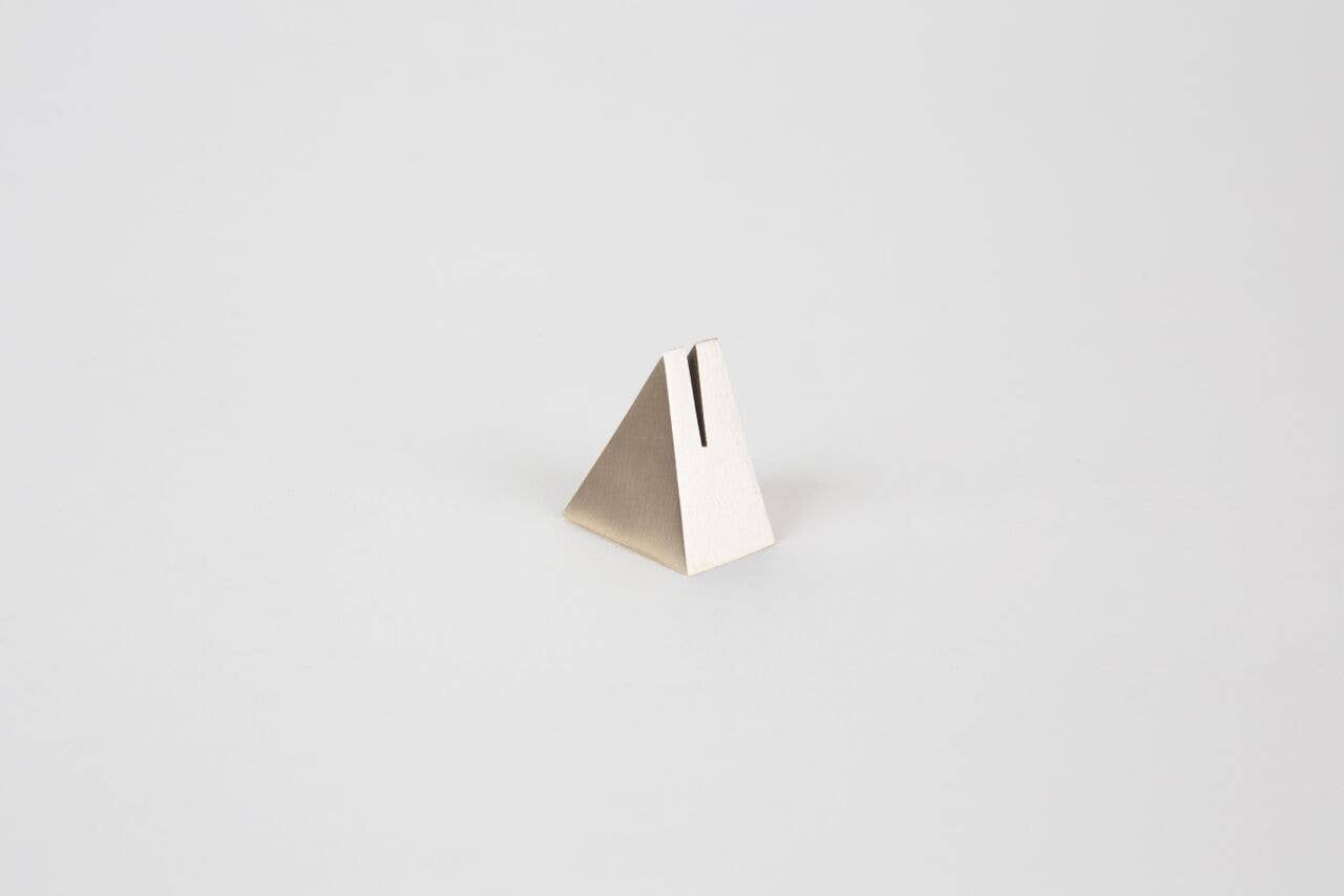 Geo Stand Triangle