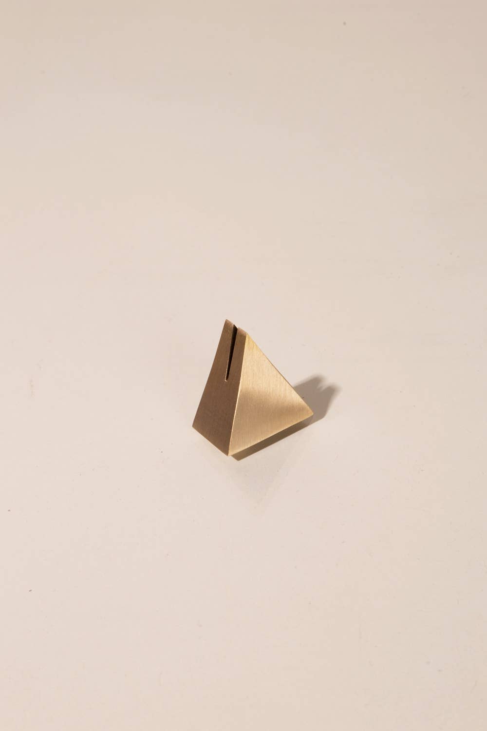 Geo Stand Triangle