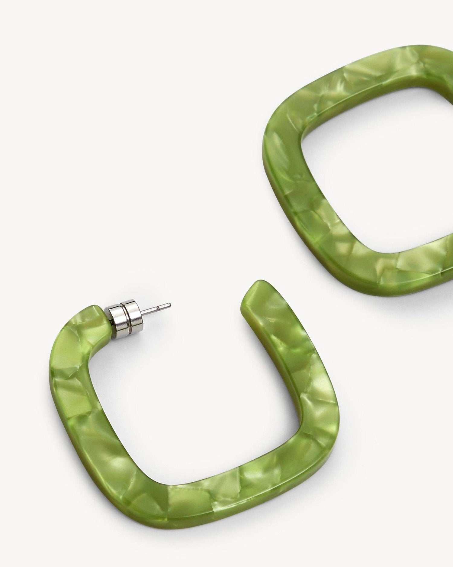 Midi Square Hoops in Pistachio