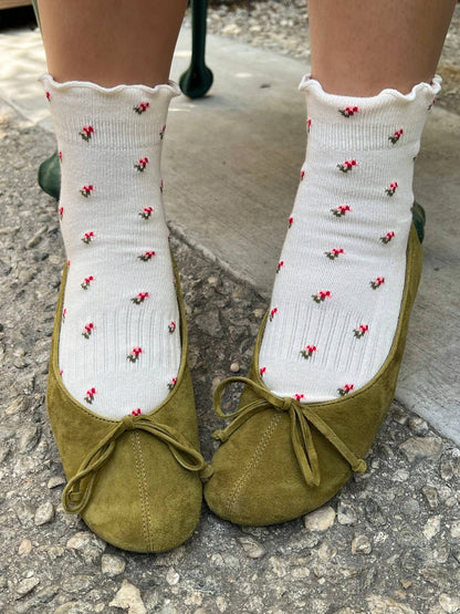 Petal Ruffled Hugger Crew Socks