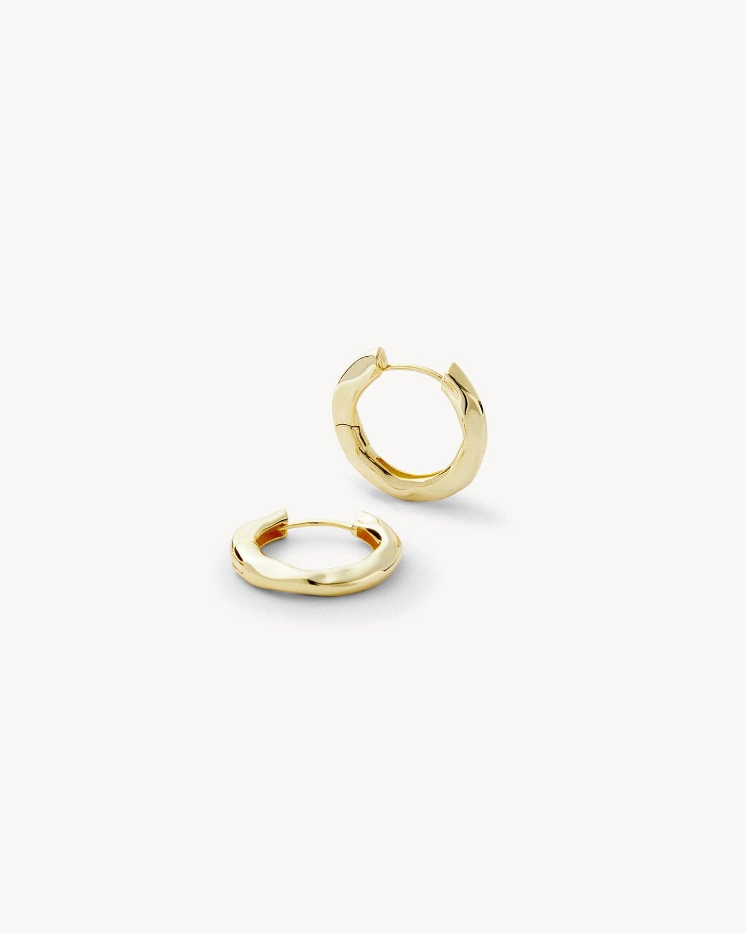 Petite Wavy Hoops in Gold